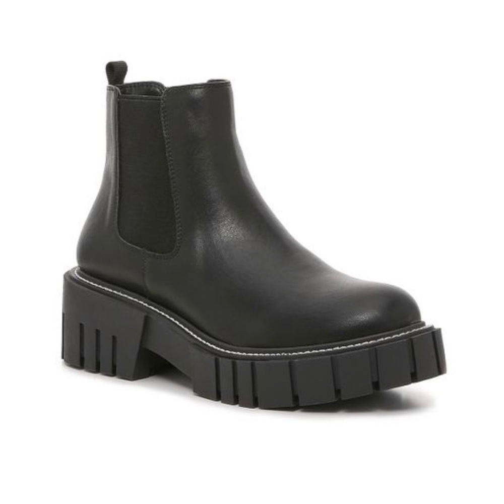 Madden Girl Karley Chelsea Chunky Bootie, Size 9.5